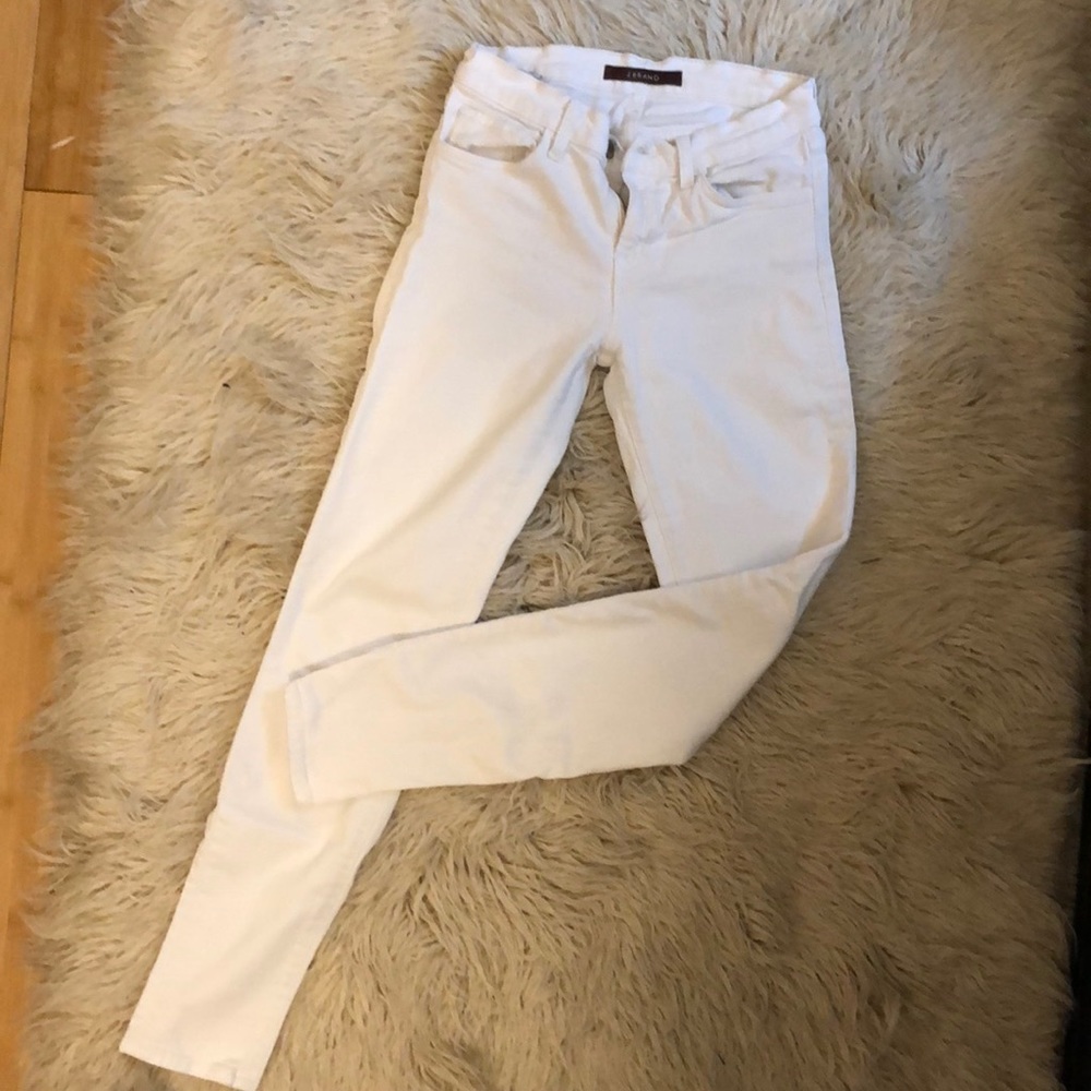 J brand, mid rise skinny jean in white, size 26